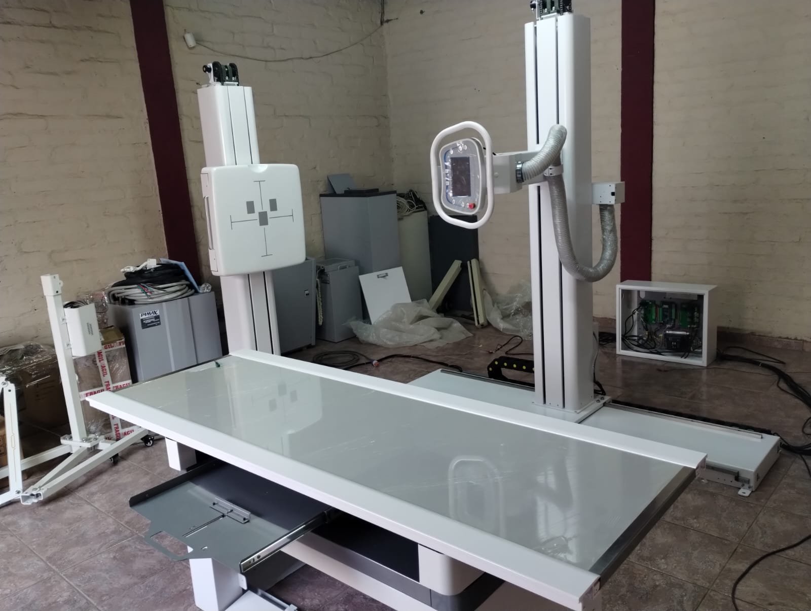 Equipo fijo de alta tecnología con mecánica automática, precisión en cada estudio